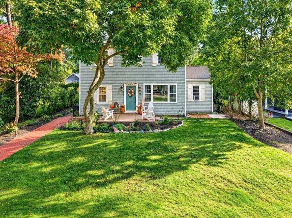 14 Waterview Drive, Sound Beach NY 11789