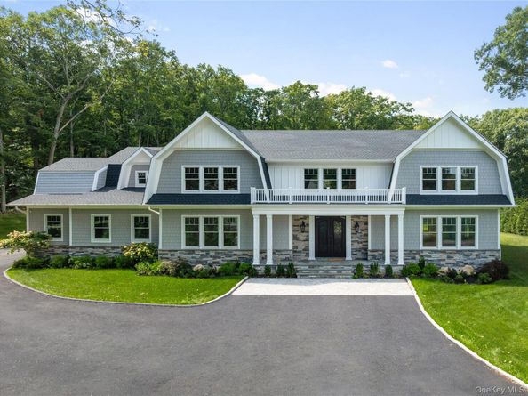541 Split Rock Road, Syosset NY 11791