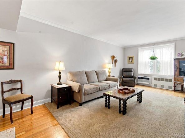 16 Main Street 3P, East Rockaway NY 11518