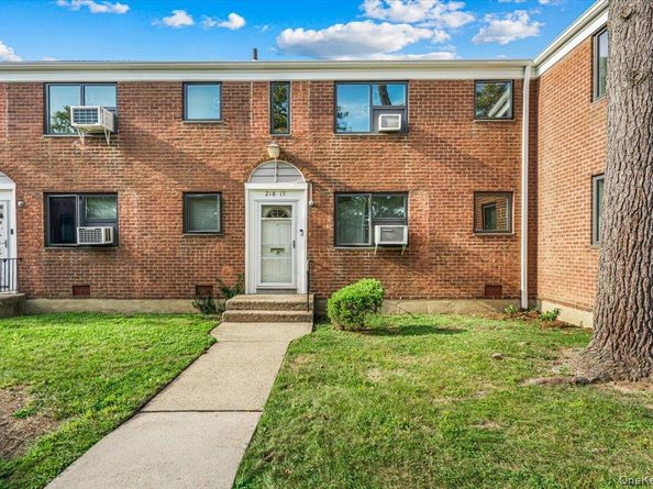 218-19 68th Avenue 1, Bayside NY 11364