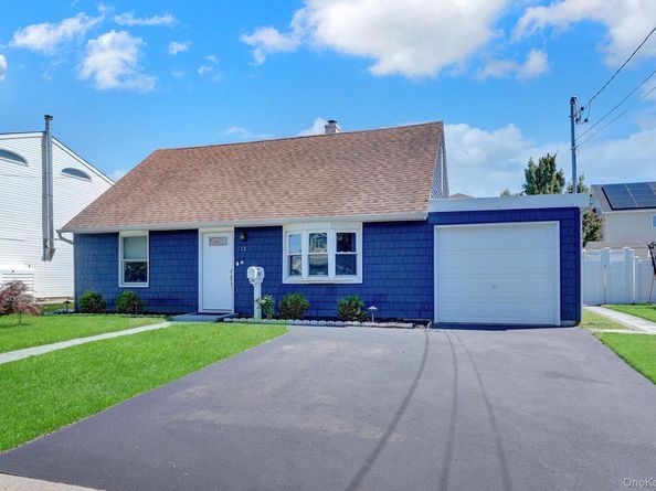 12 Carlton Drive, Massapequa NY 11758