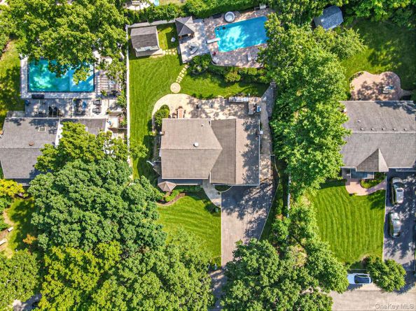 3 Saggese Lane, Nesconset NY 11767