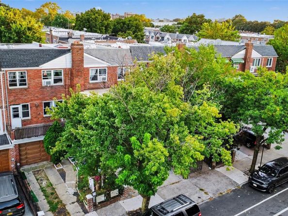 69-12 31st Avenue, Woodside NY 11377