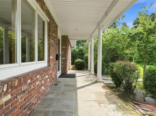 4 Saltmeadow Lane, Bayport NY 11705