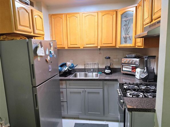 172-70 Highland Avenue 3M, Jamaica Estates NY 11432