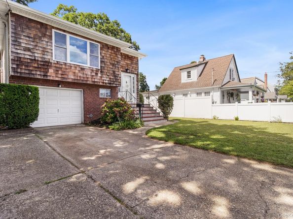 1320 Pine Acres Boulevard, Bay Shore NY 11706