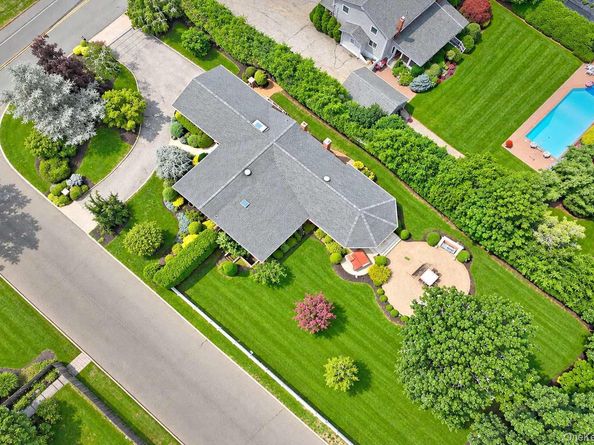 88 Dix Highway, Dix Hills NY 11746