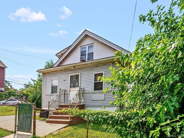 124-18 7th Avenue, College Point NY 11356