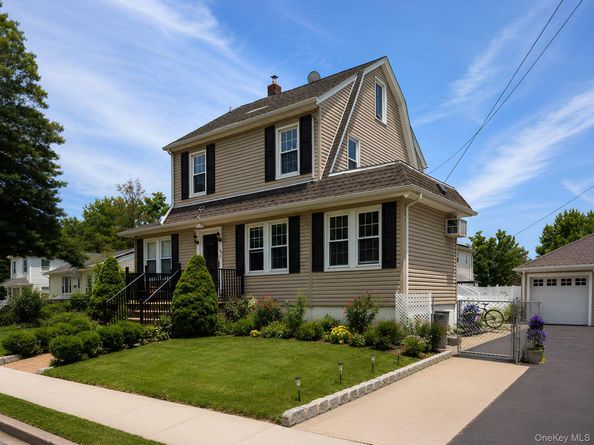 64 Avondale Street, Valley Stream NY 11581