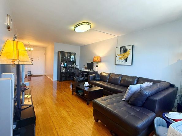 9935 59th Avenue 5E, Corona NY 11368