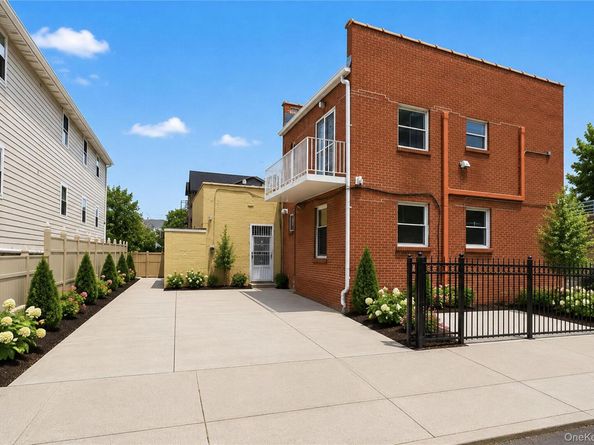2686 E 12th Street, Brooklyn NY 11235