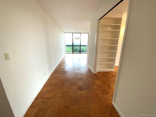 27110 Grand Central Parkway 14E, Floral Park NY 11005
