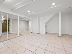 82-41 166th Street, Hillcrest (Queens) NY 11432