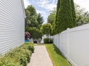 11 Coventry Lane, Smithtown NY 11787