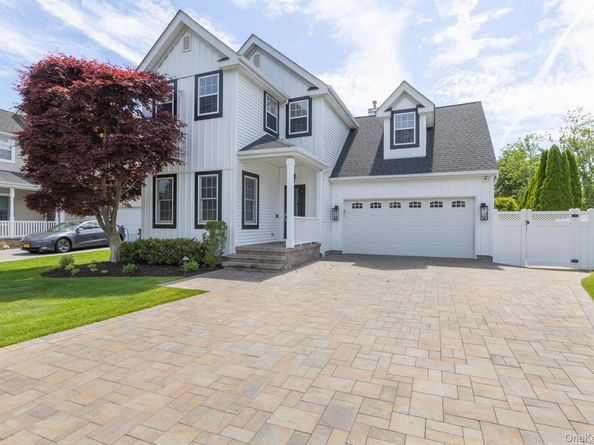 11 Coventry Lane, Smithtown NY 11787