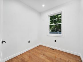 15 1st Street, Elmont NY 11003