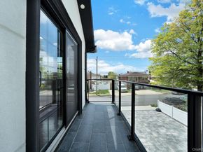 15 1st Street, Elmont NY 11003