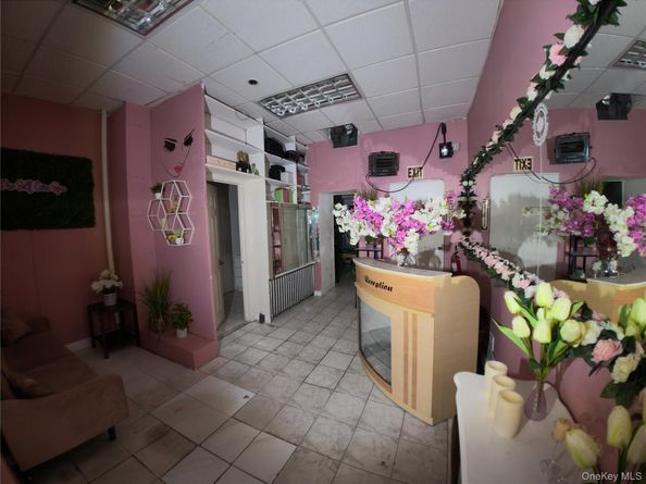 10428 Jamaica Avenue, Richmond Hill NY 11418