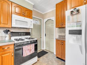 245 N 7th Street, Lindenhurst NY 11757