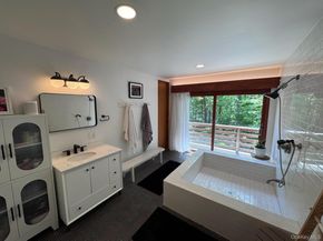 78 Shadom Lane, East Hampton NY 11937