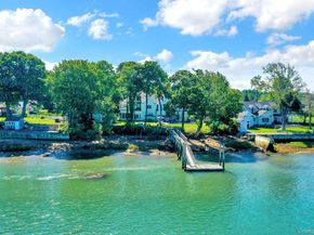 18 Cedar Lane, Setauket NY 11733
