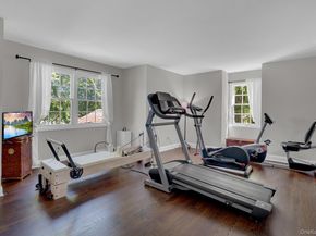 18 Cedar Lane, Setauket NY 11733