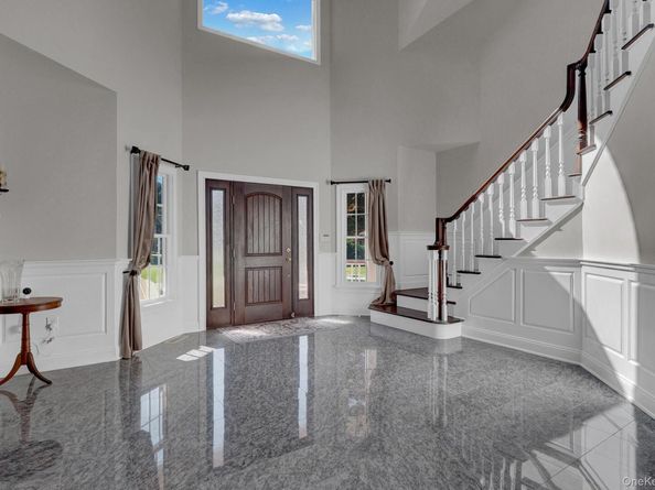 18 Cedar Lane, Setauket NY 11733