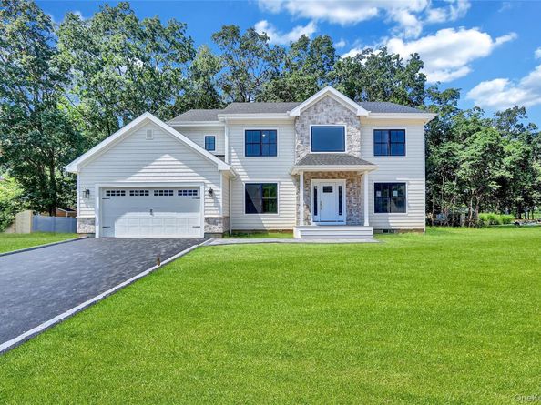 1 N/C North Country Road, Setauket NY 11733