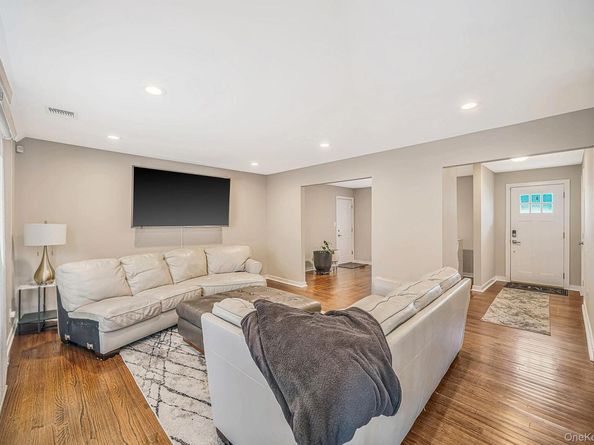 354 Seaford Avenue, Massapequa NY 11758