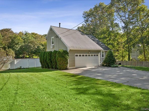 413 Hewlett Avenue, Patchogue NY 11772