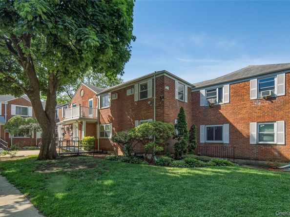 254-18 2nd Floor 75 Ave Upper, Glen Oaks NY 11004
