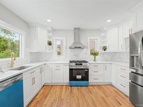 105 Moore Street, New Hyde Park NY 11040