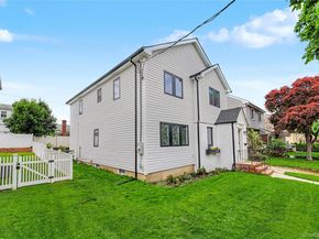 105 Moore Street, New Hyde Park NY 11040