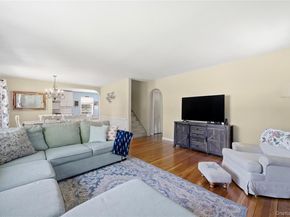 28 Hemlock Lane, Bay Shore NY 11706