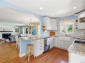 28 Hemlock Lane, Bay Shore NY 11706