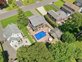 28 Hemlock Lane, Bay Shore NY 11706