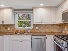 427 Vanderbilt Boulevard, Oakdale NY 11769
