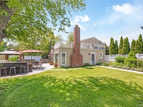 427 Vanderbilt Boulevard, Oakdale NY 11769