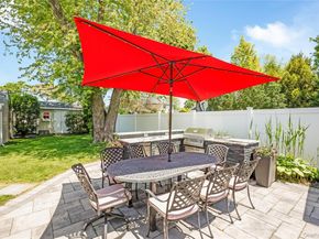 427 Vanderbilt Boulevard, Oakdale NY 11769