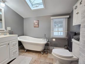 427 Vanderbilt Boulevard, Oakdale NY 11769