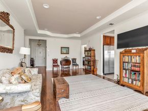 236 Roosevelt Way 3306, Westbury NY 11590