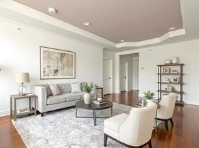 236 Roosevelt Way 3306, Westbury NY 11590