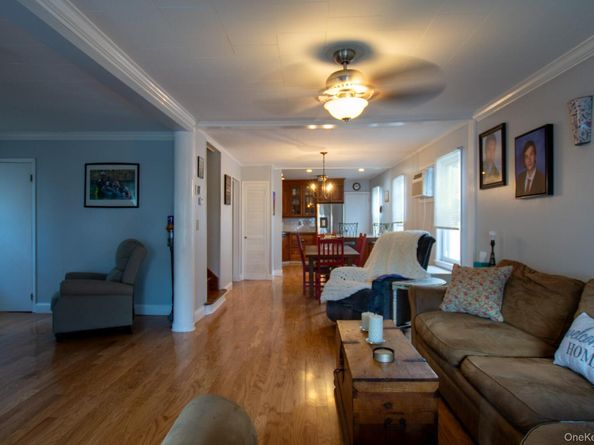 51 Hoffman Street, Franklin Square NY 11010