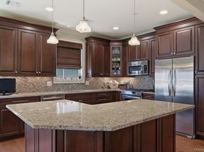 318 Roosevelt Way, Westbury NY 11590