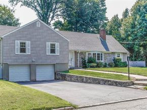 6 Oakstwain Road, Scarsdale NY 10583
