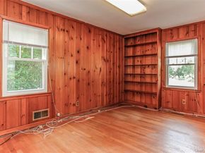6 Oakstwain Road, Scarsdale NY 10583