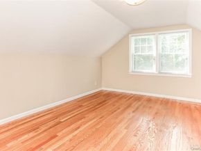 6 Oakstwain Road, Scarsdale NY 10583