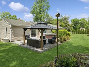 23 Meroke Lane, Rocky Point NY 11778