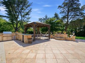 199 Cold Spring Road, Syosset NY 11791