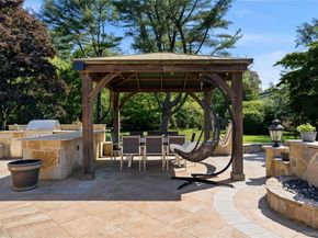 199 Cold Spring Road, Syosset NY 11791